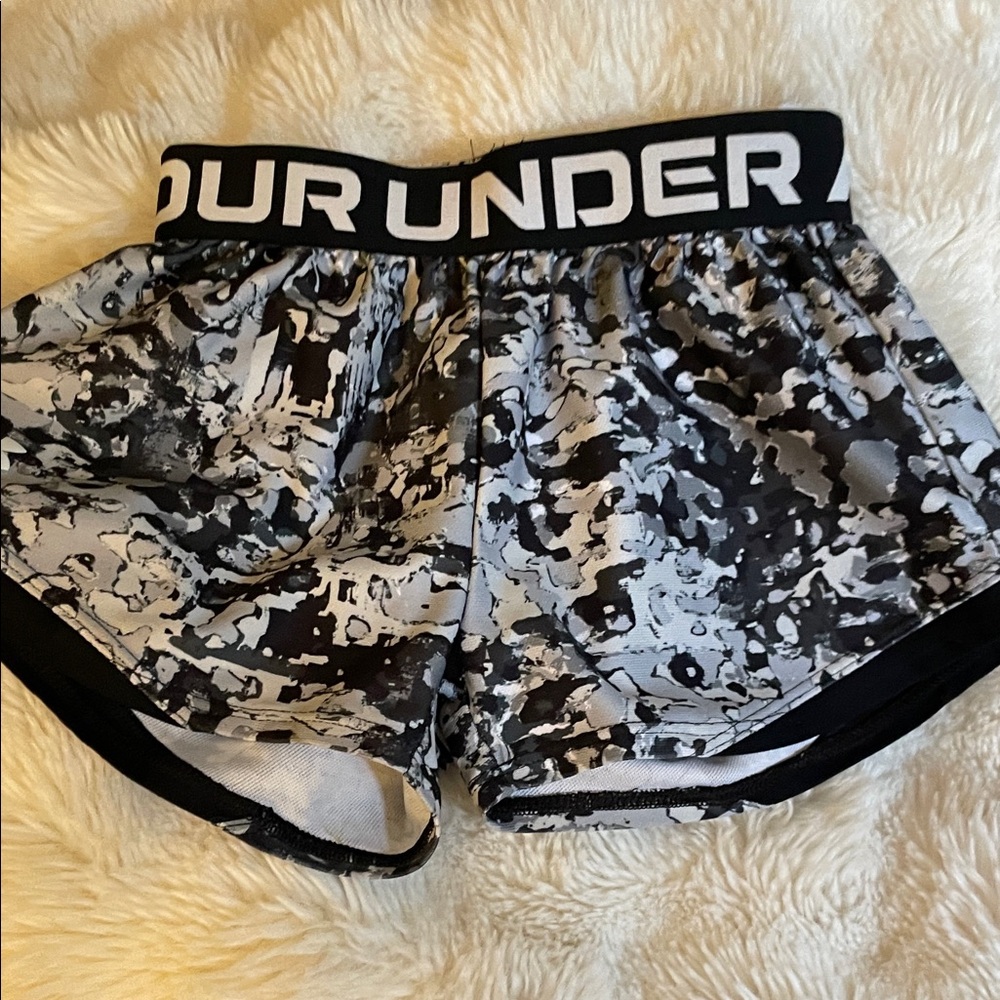 Under Armour Kids Black and Gray Patterned Shorts